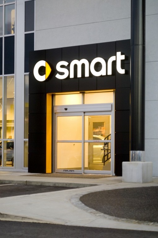 SMART CENTER Warwick, above, selling the innovative microcar from Daimler AG opened Jan. 17 at the Inskip AutoMall. / SMART CENTER Warwick, above, selling the innovative microcar from Daimler AG opened Jan. 17 at the Inskip AutoMall. /