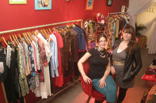 FASHION TEMPLATES: Karen Beebe, left, and Devon King, owners of downtown boutique Queen of Hearts, offer their customers a place to purchase handmade clothing, accessories and home goods created by local artists and designers. / FASHION TEMPLATES: Karen Beebe, left, and Devon King, owners of downtown boutique Queen of Hearts, offer their customers a place to purchase handmade clothing, accessories and home goods created by local artists and designers. /