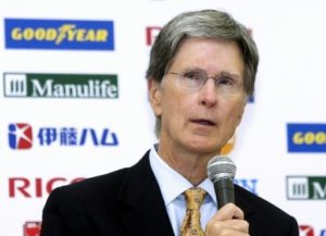 A SPECIAL AWARD is planned for Boston Red Sox owner John W. Henry, shown speaking in Tokyo before a pre-season game this March.   / BLOOMBERG FILE PHOTO / HARUYOSHI YAMAGUCHI