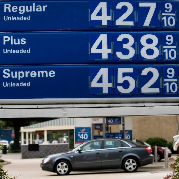 NATIONWIDE, the average price of self-serve regular fell 7 cents over the past week to $3.88 per gallon, down 22 cents from the July 7 high. But prices were considerably higher last Thursday at this Exxon Mobil station in Washington, D.C. / NATIONWIDE, the average price of self-serve regular fell 7 cents over the past week to $3.88 per gallon, down 22 cents from the July 7 high. But prices were considerably higher last Thursday at this Exxon Mobil station in Washington, D.C. /