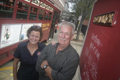 MAKING A SPLASH: A former duck-boat tour operator, Jack Keefe now gives tours of the city through Trolley Tours of Providence. He is pictured above with his daughter, Erin DiLibero. / MAKING A SPLASH: A former duck-boat tour operator, Jack Keefe now gives tours of the city through Trolley Tours of Providence. He is pictured above with his daughter, Erin DiLibero. /