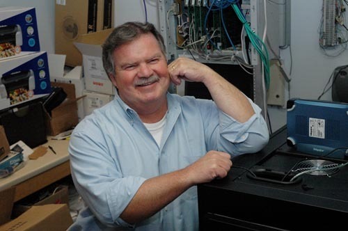 HARDWARE FOR SOFT TOUCH: Chris Crawford’s online fulfillment system has helped make it easier for many companies to reward customers and employees with high-end gifts. / HARDWARE FOR SOFT TOUCH: Chris Crawford’s online fulfillment system has helped make it easier for many companies to reward customers and employees with high-end gifts. /