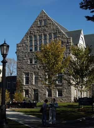 LOCATED ALONG the university's quadrangle, Lippitt Hall houses URI's Department of Mathematics and Honors Program. / LOCATED ALONG the university's quadrangle, Lippitt Hall houses URI's Department of Mathematics and Honors Program. /