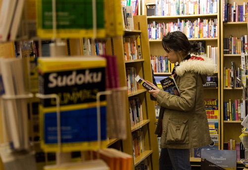 RED INK: A student peruses the selection in the bookstore of Brown University, which has seen its endowment drop 26 percent since summer. / RED INK: A student peruses the selection in the bookstore of Brown University, which has seen its endowment drop 26 percent since summer. /