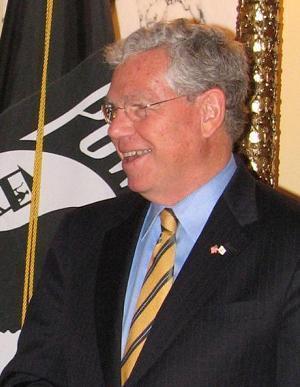 Gov. Donald L. Carcieri says it is unclear when Rhode Island will feel the impact of what is expected to be as much as $1 billion in economic stimulus money. / Gov. Donald L. Carcieri says it is unclear when Rhode Island will feel the impact of what is expected to be as much as $1 billion in economic stimulus money. /