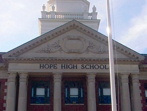 STUDENTS AT HOPE ARTS SCHOOL in Providence and other urban high schools continue to perform poorly on annual English and math tests. Gov. Carcieri says Rhode Island must focus its efforts in education on improving the performance of high schools and urban schools. / STUDENTS AT HOPE ARTS SCHOOL in Providence and other urban high schools continue to perform poorly on annual English and math tests. Gov. Carcieri says Rhode Island must focus its efforts in education on improving the performance of high schools and urban schools. /