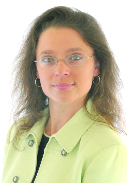 NEWS YOU CAN USE? Newport Daily News Executive Editor Sheila Mullowney says that readers are split on the paper’s relaunched online edition. / NEWS YOU CAN USE? Newport Daily News Executive Editor Sheila Mullowney says that readers are split on the paper’s relaunched online edition. /