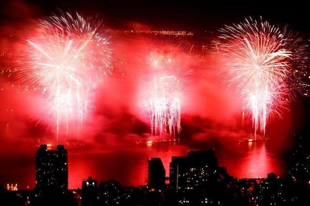 AAA SAYS 17 PERCENT of New Englanders will travel 50 miles or more for the Fourth of July weekend this year as economic worries keep more people at home. / AAA SAYS 17 PERCENT of New Englanders will travel 50 miles or more for the Fourth of July weekend this year as economic worries keep more people at home. /