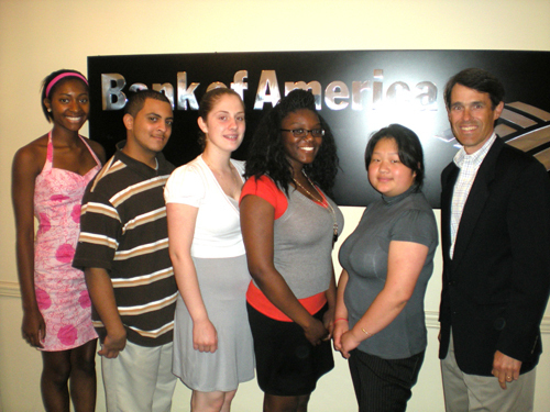 FROM LEFT: Student leaders Asia Turner of East Providence, Christian Martinez of Providence, Anna Maria Hammond of Cranston, Elizabeth Laguerre of Providence, and Rosa Thao of Providence with William F. Hatfield, president of Bank of America Rhode Island. / FROM LEFT: Student leaders Asia Turner of East Providence, Christian Martinez of Providence, Anna Maria Hammond of Cranston, Elizabeth Laguerre of Providence, and Rosa Thao of Providence with William F. Hatfield, president of Bank of America Rhode Island. /