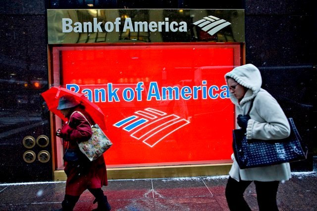 BANK OF AMERICA posted its third quarterly loss of the last five quarters for the last three months of 2009. / BANK OF AMERICA posted its third quarterly loss of the last five quarters for the last three months of 2009. /