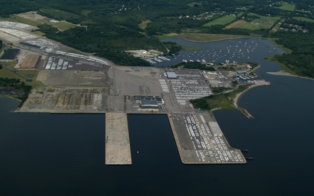 QUONSET DEVELOPMENT CORPORATION will buy a new crane for use at the Port of Davisville, above, to handle increased freight traffic coming into the state. / QUONSET DEVELOPMENT CORPORATION will buy a new crane for use at the Port of Davisville, above, to handle increased freight traffic coming into the state. /