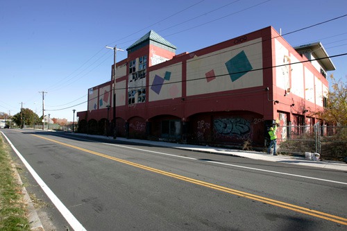 SHOT DOWN: Neighborhood groups successfully fought a proposal to rezone the waters off the former Shooters nightclub property in Providence. / SHOT DOWN: Neighborhood groups successfully fought a proposal to rezone the waters off the former Shooters nightclub property in Providence. /