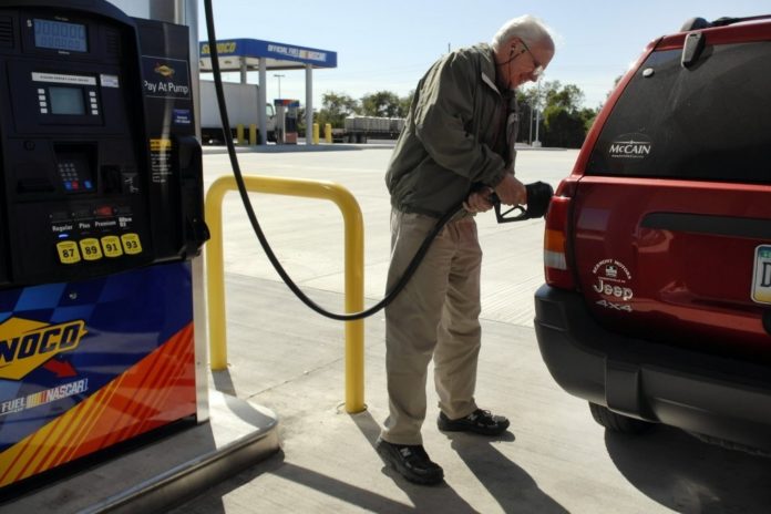 The average price of self-serve, unleaded regular gasoline in Rhode Island stood at $2.75 per gallon on Monday, according to AAA Southern New England. / The average price of self-serve, unleaded regular gasoline in Rhode Island stood at $2.75 per gallon on Monday, according to AAA Southern New England. /