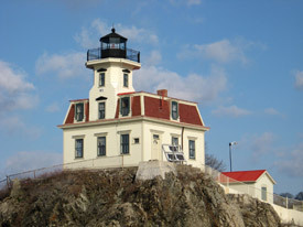 THE POMHAM ROCKS LIGHTHOUSE has been donated by ExxonMobil to the American Lighthouse Foundation to facilitate fundraising for its continued restoration. / THE POMHAM ROCKS LIGHTHOUSE has been donated by ExxonMobil to the American Lighthouse Foundation to facilitate fundraising for its continued restoration. /