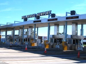 THE R.I. TURNPIKE AND Bridge Authority has instated a $2 per axle fee for E-Z pass users, instead of the discounted rate, if they need a RIBTA employee to raise the gate at the Newport Pell Bridge, the authority announced Wednesday. / THE R.I. TURNPIKE AND Bridge Authority has instated a $2 per axle fee for E-Z pass users, instead of the discounted rate, if they need a RIBTA employee to raise the gate at the Newport Pell Bridge, the authority announced Wednesday. /