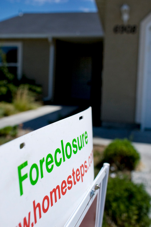 FORECLOSURE NOTICES IN the Providence metropolitan area dropped 41.7 percent in the third quarter compared with the same period last year, RealtyTrac Inc. said Thursday. / FORECLOSURE NOTICES IN the Providence metropolitan area dropped 41.7 percent in the third quarter compared with the same period last year, RealtyTrac Inc. said Thursday. /