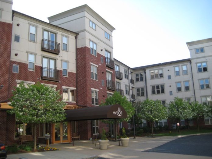 UNITS AT THE 903 have been sold to Core Investments/SMC Corp. the real estate broker announced Tuesday. / UNITS AT THE 903 have been sold to Core Investments/SMC Corp. the real estate broker announced Tuesday. /