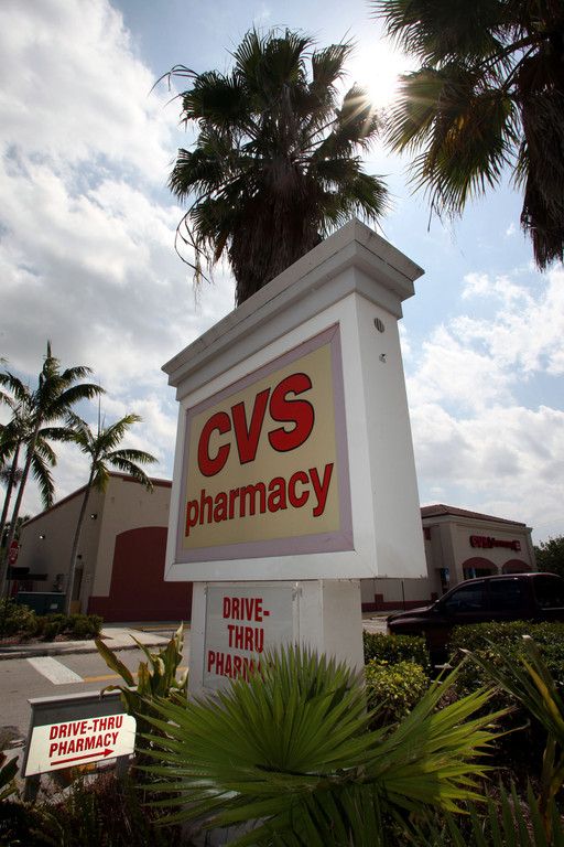 A FEDERAL APPEALS COURT ordered that two CVS/pharmacy stores in Florida be allowed to sell controlled substances, after a U.S. Circuit Court judge had suspended their right to do so following a DEA probe over oxycodone sales. / BLOOMBERG NEWS FILE PHOTO/ELIOT J. SCHECHTER A FEDERAL APPEALS COURT ordered that two CVS/pharmacy stores in Florida be allowed to sell controlled substances, after a U.S. Circuit Court judge had suspended their right to do so following a DEA probe over oxycodone sales. / BLOOMBERG NEWS FILE PHOTO/ELIOT J. SCHECHTER