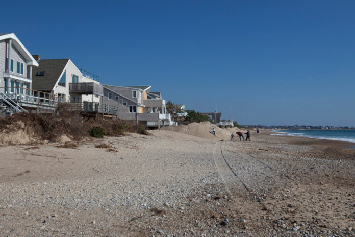 ACCESS DENIED? Owners of seven lots along the Misquamicut beachfront are fighting state attempts to gain public access to property in front of their homes. / PBN PHOTO/DAVID LEVESQUE