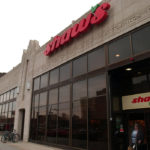 SHAW'S SUPERMARKET could face a massive restructuring after an acquisition deal between its parent company and Cerberus Capital Management faltered.  / BLOOMBERG FILE PHOTO/NEAL HAMBERG.