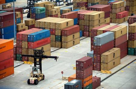 RHODE ISLAND COMPANIES hoping to export to the Middle East should jump on any chance to trade with Israel, Jerusalem-based firm Atid EDI Ltd. said at an EDC seminar held Tuesday. / BLOOMBERG FILE PHOTO/PAUL TAGGART RHODE ISLAND COMPANIES hoping to export to the Middle East should jump on any chance to trade with Israel, Jerusalem-based firm Atid EDI Ltd. said at an EDC seminar held Tuesday. / BLOOMBERG FILE PHOTO/PAUL TAGGART