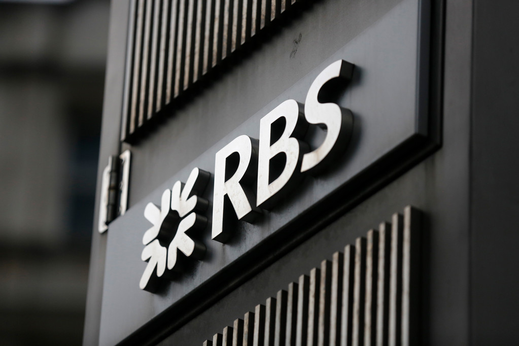 BOE’s King says government should split up RBS, accept loss BANK OF ENGLAND Governor Mervyn King urged the British government to split up Royal Bank of Scotland Group Plc and help expedite the bank back to private ownership / BLOOMBERG FILE PHOTO/SIMON DAWSON