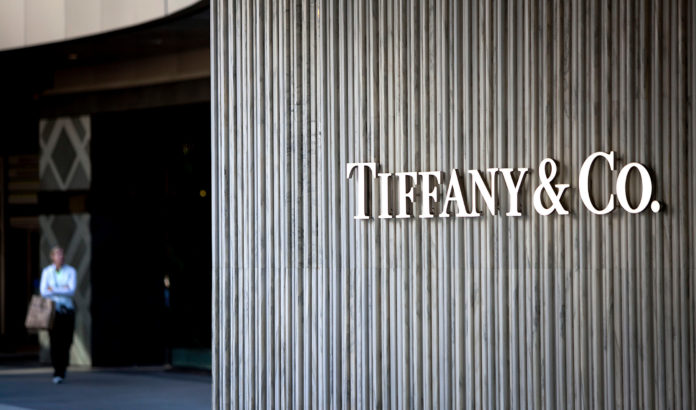 DESPITE A DECLINE IN SECOND-QUARTER REVENUE, Tiffany & Co. saw double-digit profit growth, as raw material cost declines and retail price increases helped the world's second-largest luxury jewelry retailer beat expectations. / BLOOMBERG FILE PHOTO/KONRAD FIEDLER