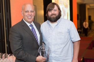 PBN Publisher Roger Bergenheim with Mike Sullivian, Moran Shipping. / Rupert Whiteley