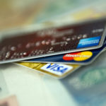 Lower share of banks willing to lend curbs retail sales FEWER FINANCIAL INSTITUTIONS report a willingness to lend to consumers or offer credit cards, signaling a potential threat to consumer spending and retail-sales growth. / BLOOMBERG FILE PHOTO/DAVID PAUL MORRIS