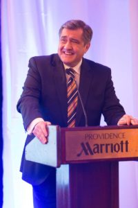 Master of Ceremonies Gene Valicenti entertains the audience  / Rupert Whiteley