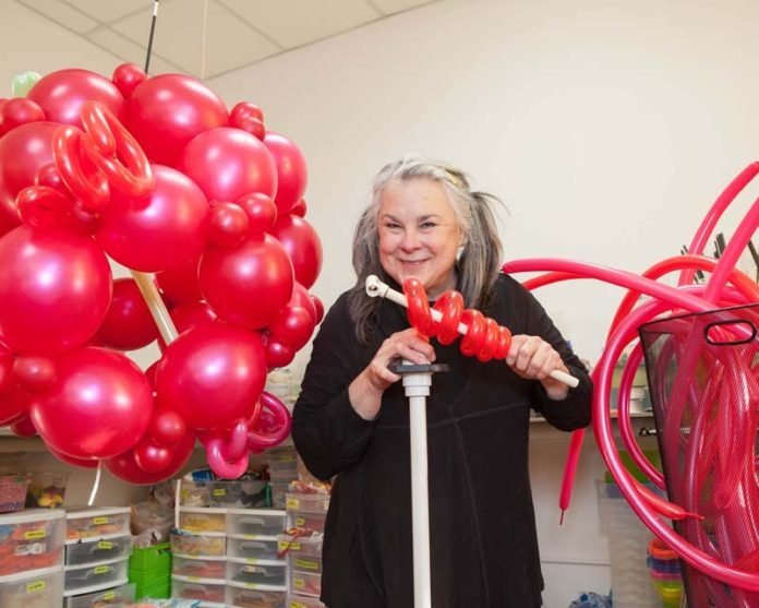 AIR OF IMPORTANCE: Artist Janice Lee Kelly is a sculptor who works in the medium of balloons. “Most people look at balloons and see children’s parties and twisty balloon animals, but I [see] building blocks for larger sculptures,” she said. / PBN PHOTO/TRACY JENKINS