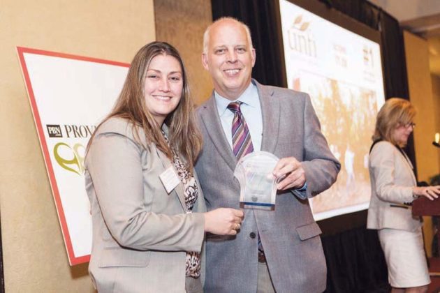 Nichole Wright accepts award for United Natural Foods - #1 among employers with 5000+ employees
/ Rupert Whiteley