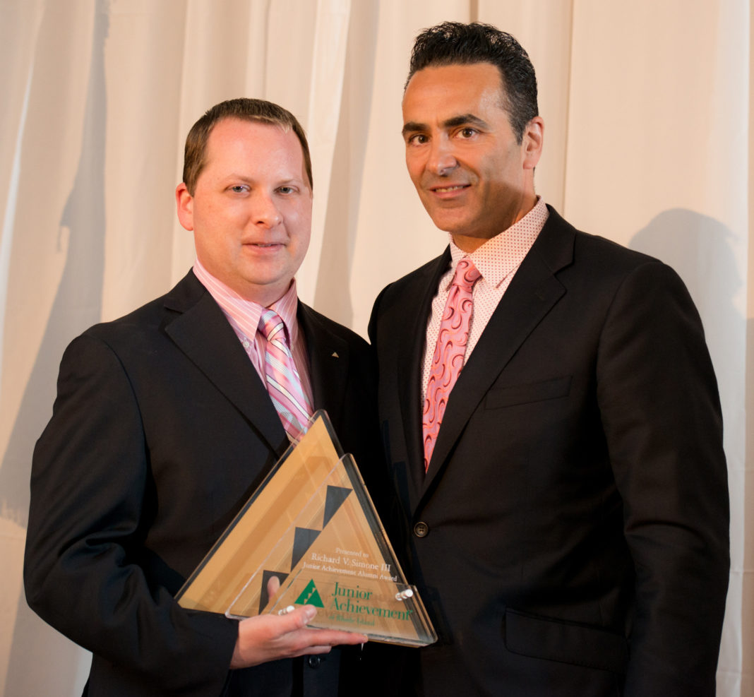 EGN LLC president Richard V. Simone III receives the 2015 JA Alumnus of the Year Award from JA&rsquo;s Chairman of the Board, Robert A. D&rsquo;Amico II of D&rsquo;Amico-Burchfield LLP.
