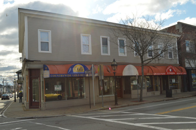 440 Main St.Owner: Rig Number 1 LLCTenant: For lease