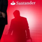 BANCO SANTANDER SA’s profit fell in the second quarter as Spain’s biggest bank absorbed costs from closing branches and cutting jobs in its home market. / BLOOMBERG NEWS