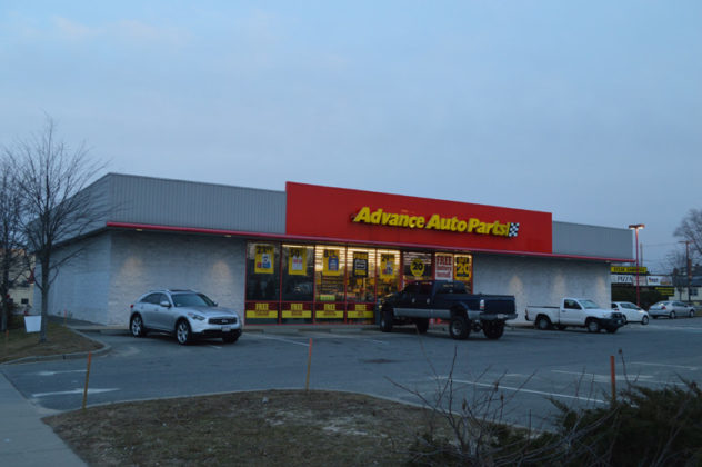 325 Taunton Ave. (2002)PROPERTY OWNER: Advance Stores Co. Inc.TENANT: Advance Auto Parts