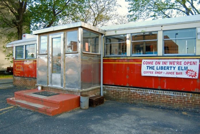Elmwood Diner, as shown in 2010. Elmwood Diner, as shown in 2010.