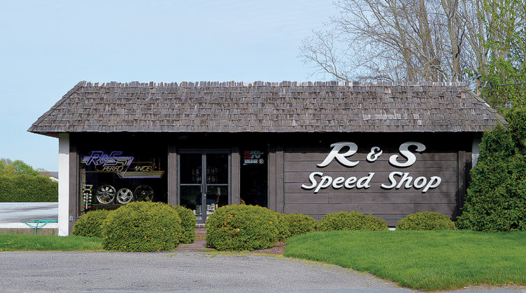 3123 East Main Road (1973) PROPERTY OWNERS: Richmond D. Farias, R & S Speed Shop TENANTS: R & S Speed Shop; U-Haul / PBN PHOTO/Nicole Dotzenrod