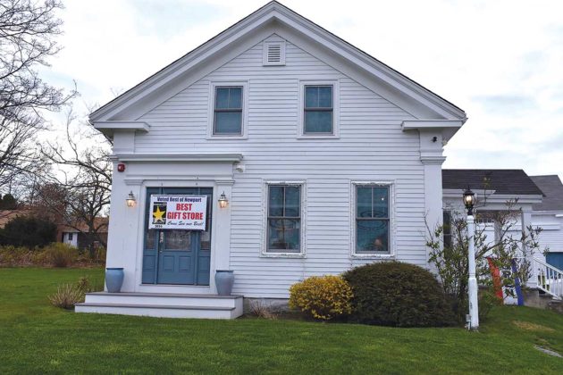 3124 East Main Road (1840)
PROPERTY OWNER: Z-EF Enterprises LLC
TENANT: Cory Farms Past & Presents / PBN PHOTO/Nicole Dotzenrod