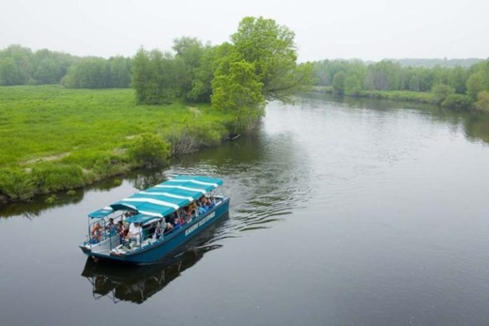 THE BLACKSTONE VALLEY EXPLORER offers tourists a close-up view of the region. / COURTESY BLACKSTONE VALLEY TOURISM COUNCIL