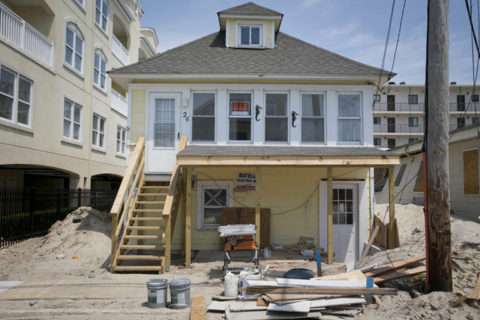 SINGLE-FAMILY HOME SALES rose 7.9 percent year over year in May, according to the Warren Group. /BLOOMBERG FILE PHOTO/ SCOTT EELLS SINGLE-FAMILY HOME SALES rose 7.9 percent year over year in May, according to the Warren Group. /BLOOMBERG FILE PHOTO/ SCOTT EELLS
