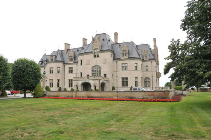 OCHRE COURT at Salve Regina University will host a fundraising gala for heritage organizations in the state on Nov. 12. / COURTESY SKORSKI PHOTOGRAPHY OCHRE COURT at Salve Regina University will host a fundraising gala for heritage organizations in the state on Nov. 12. / COURTESY SKORSKI PHOTOGRAPHY