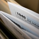 THE IRS has released guidance for employers about how much tax they should withhold from workers’ paychecks in 2018. / BLOOMBERG FILE PHOTO/DANIEL ACKER