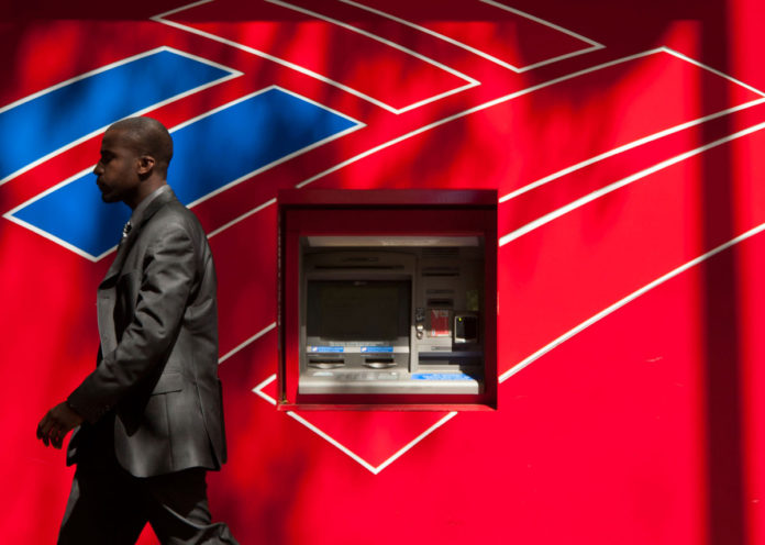 BANK OF AMERICA posted a $2.37 billion net income for the fourth quarter. / BLOOMBERG FILE PHOTO/DAVIS TURNER