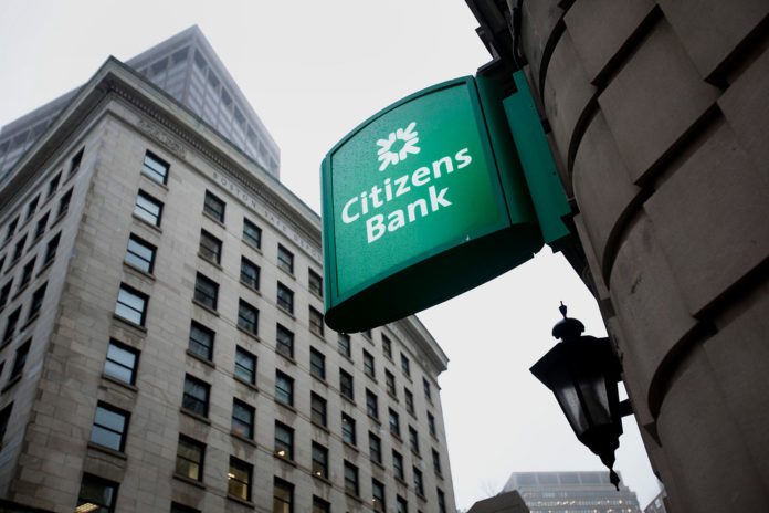 CITIZENS BANK RANKED No. 2 on the 2018 Temkin Experience Ratings, the highest of any bank included in the report. / BLOOMBERG FILE PHOTO/KELVIN MA