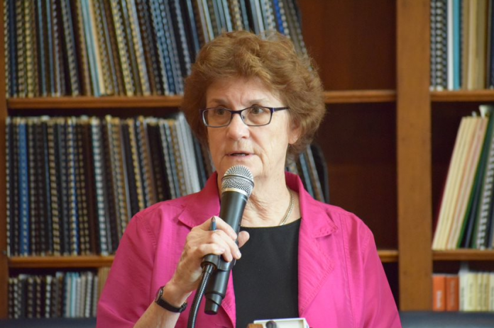 ECONOMIC PROGRESS INSTITUTE Policy Director Linda Katz presents the EPI's 