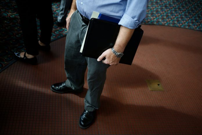 U.S. JOBLESS CLAIMS increased by 11,000 to 222,000 last week. / BLOOMBERG/ LUKE SHARRETT