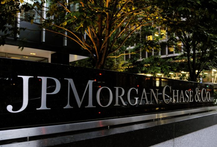 JPMORGAN CHASE & Co. announced Monday that it will enter the retail banking market in the Boston-Providence region. / BLOOMBERG NEWS FILE PHOTO/PETER FOLEY
