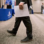 UNITED STATES jobless claims decreased by 1,000 to 214,000 last week. / BLOOMBERG NEWS FILE PHOTO/DANIEL ACKER