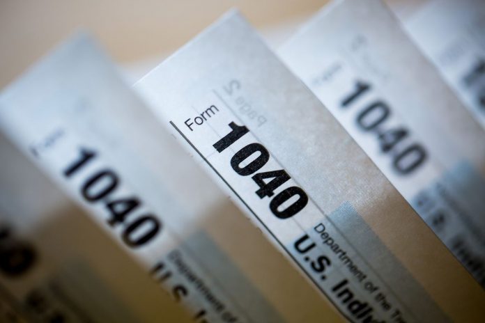 THE IRS WILL issue refunds to taxpayers even if the U.S. government shutdown extends into the filing season, according to the White House Office of Management and Budget. / BLOOMBERG NEWS FILE PHOTO/MICHAEL NAGLE